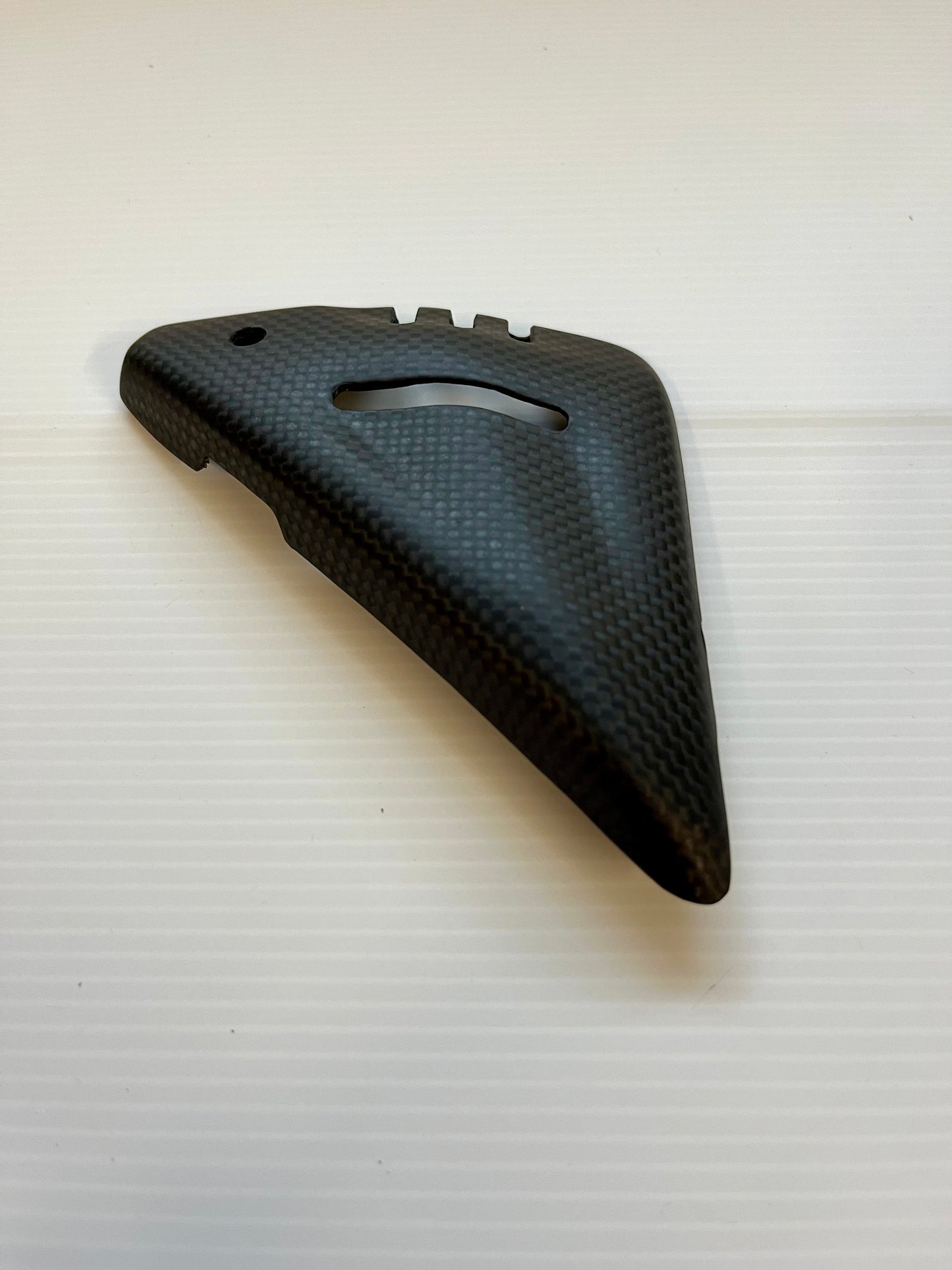 Petit cache moteur gauche MV Agusta Brutale 1000 RR 2020 - 2025